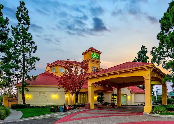 La Quinta Inn & Suites By Wyndham Fremont Silicon Valley